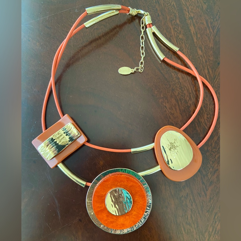 Belle Miss France Modern Elegant Orange Resin & Gold tone Metal Accent Necklace